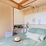 Zecamping 4 Etoiles Animaux Acceptes Tennis Piscine Couverte مكان تخييم 4*