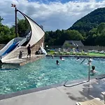 مكان تخييم Zecamping 4 Etoiles Animaux Acceptes Tennis Piscine Couverte