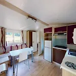 Zecamping 4 Etoiles Animaux Acceptes Tennis Piscine Couverte مكان تخييم 4*