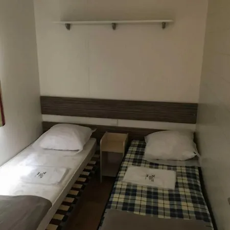 - Piscine - Ccbbdag * Vic-sur-Cère