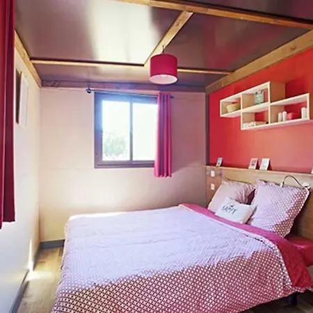 Zecamping 4 Etoiles Animaux Acceptes Tennis Piscine Couverte 4*
