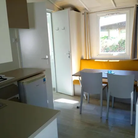 Zecamping 4 Etoiles Animaux Acceptes Tennis Piscine Couverte 4*