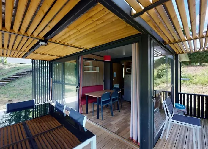 Zecamping 4 Etoiles Animaux Acceptes Tennis Piscine Couverte Вик-сюр-Сер