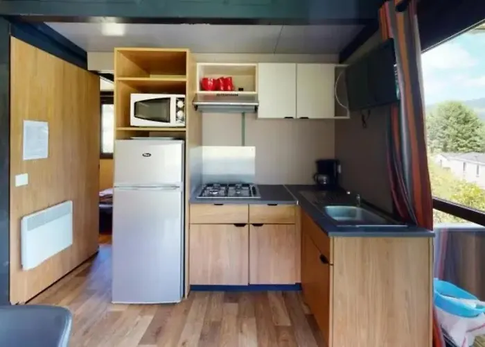 Zecamping 4 Etoiles Animaux Acceptes Tennis Piscine Couverte