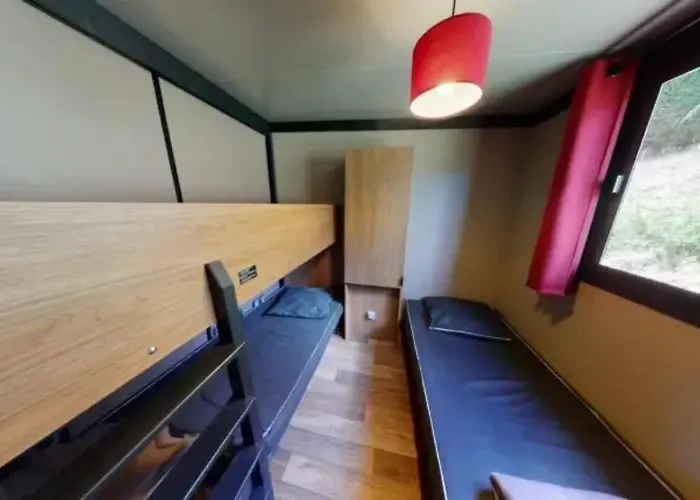 Kemping Zecamping 4 Etoiles Animaux Acceptes Tennis Piscine Couverte