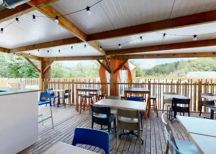 Zecamping 4 Etoiles Animaux Acceptes Tennis Piscine Couverte Кемпинг 4*