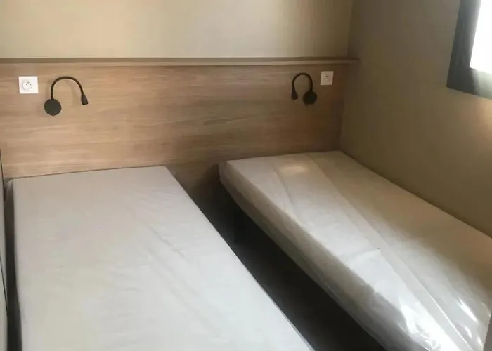 Zecamping 4 Etoiles Animaux Acceptes Tennis Piscine Couverte Kemping *