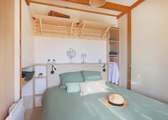 Кемпинг Zecamping 4 Etoiles Animaux Acceptes Tennis Piscine Couverte 4*