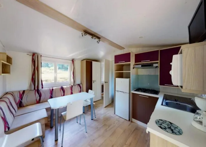 Zecamping 4 Etoiles Animaux Acceptes Tennis Piscine Couverte Кемпинг 4*