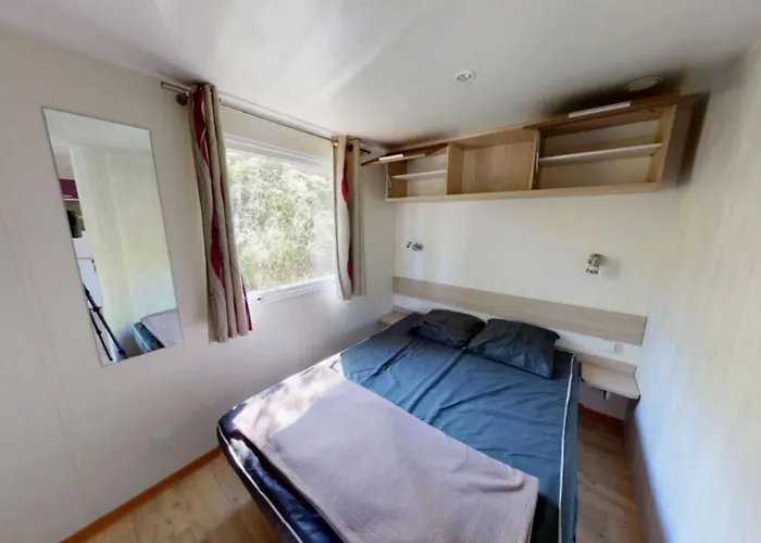 Zecamping 4 Etoiles Animaux Acceptes Tennis Piscine Couverte Vic-sur-Cère